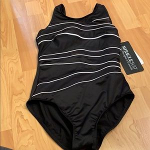 NWT miraclesuit suit suit size 12